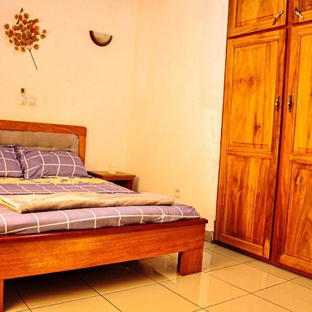Appartamento Les Logis De Nouvelle Route Bastos Yaoundé Esterno foto