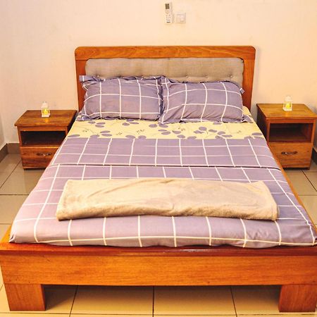 Appartamento Les Logis De Nouvelle Route Bastos Yaoundé Esterno foto