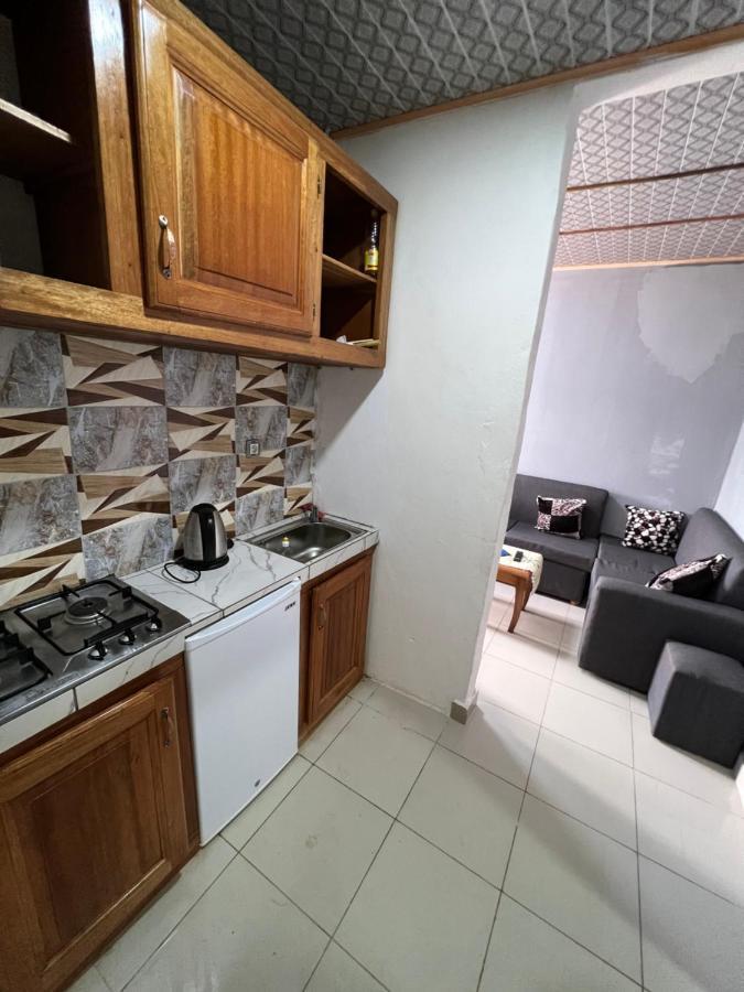 Appartamento Les Logis De Nouvelle Route Bastos Yaoundé Esterno foto