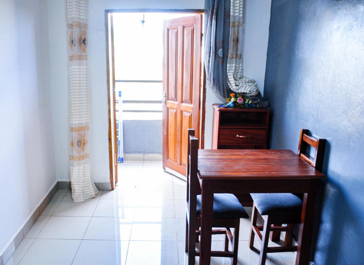 Appartamento Les Logis De Nouvelle Route Bastos Yaoundé Esterno foto
