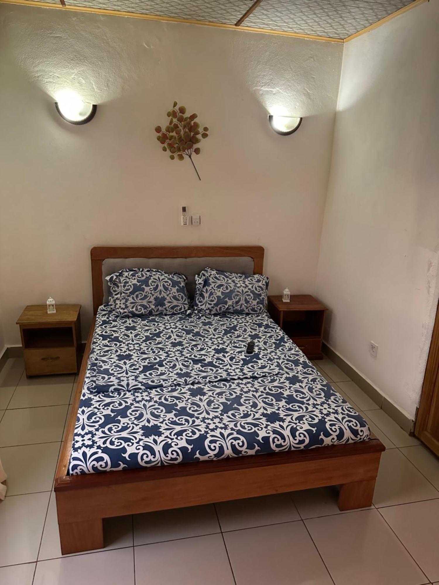 Appartamento Les Logis De Nouvelle Route Bastos Yaoundé Esterno foto